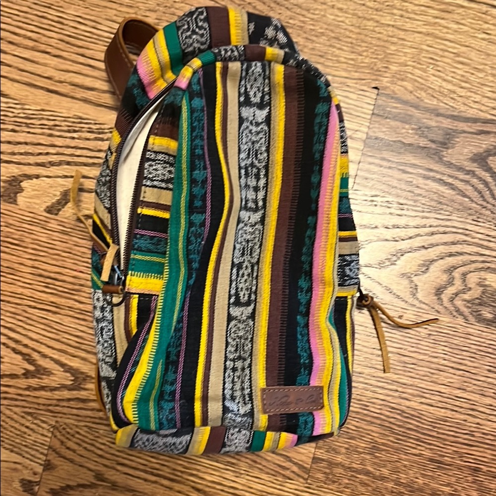 Nena and Co Corte Sling green yellow brown black pink